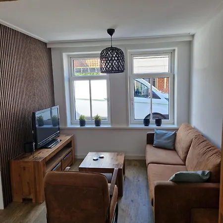 Gerenoveerde Jaren 1930 Woning In Hartje * Medemblik