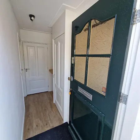 Gerenoveerde Jaren 1930 Woning In Hartje Medemblik