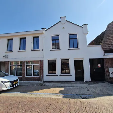 Gerenoveerde Jaren 1930 Woning In Hartje * Medemblik